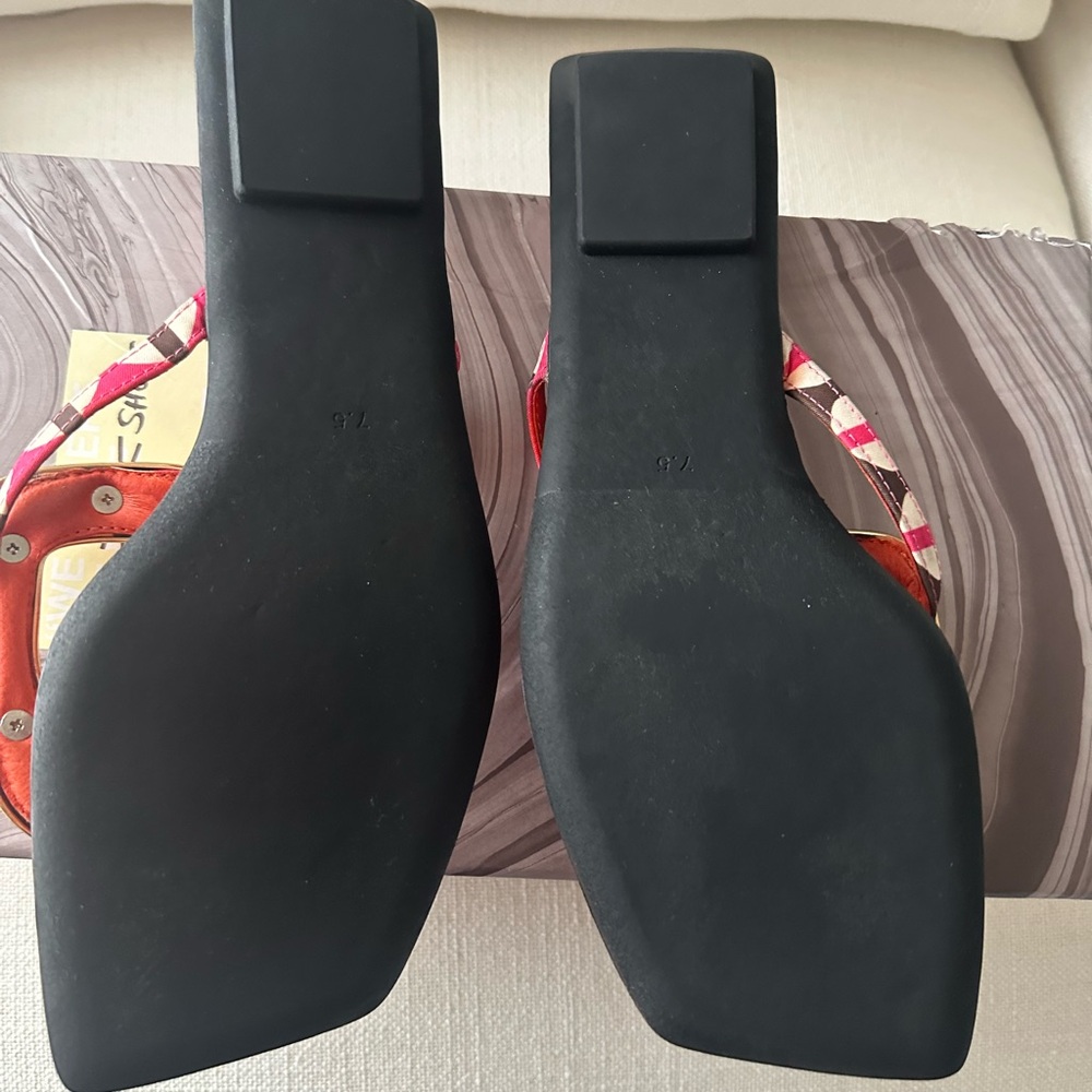 Jeffrey Campbell Red Circle Linques Sandal - Picture 5 of 7